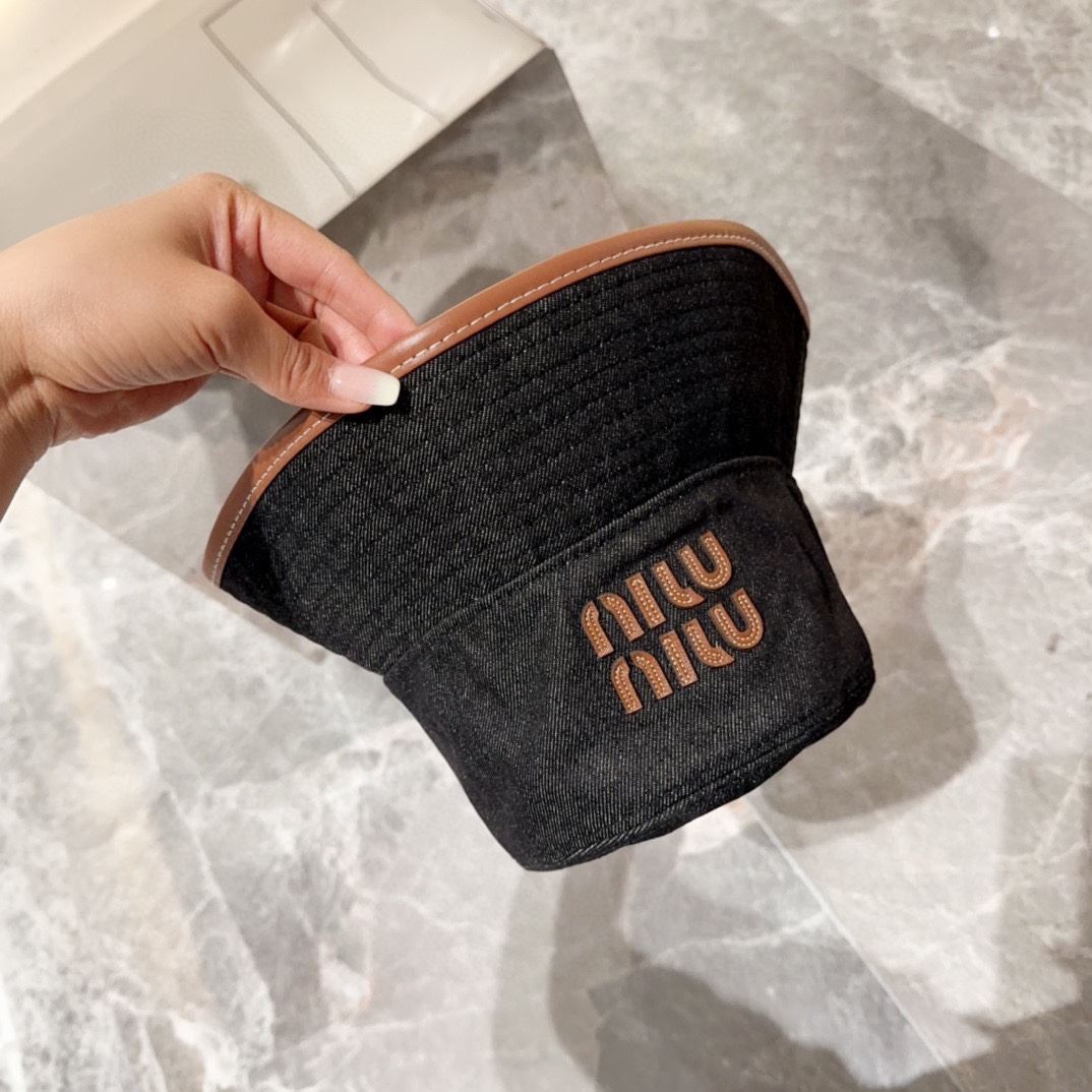 Miu Miu Caps